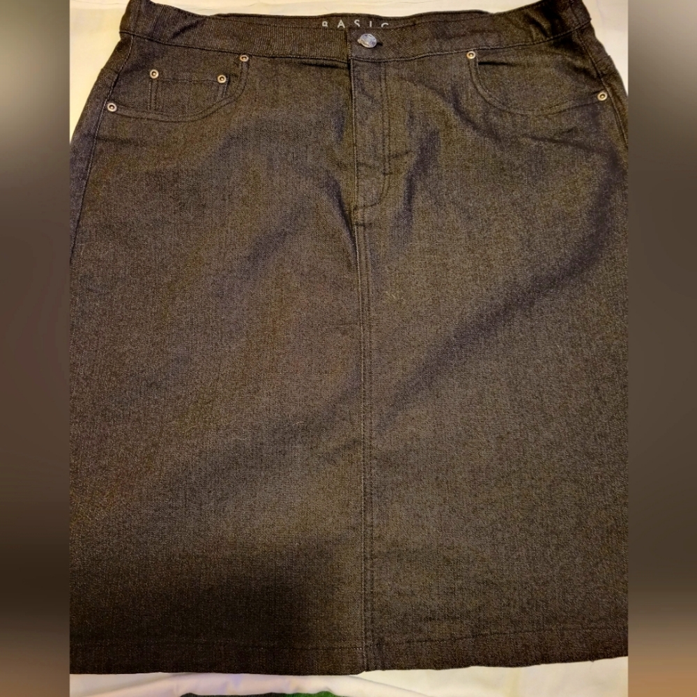 BASIC EDITIONS DENIM SKIRT - LARGE